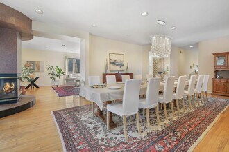 2 Stormy Cir Dr in Greenwich, CT - Foto de edificio - Building Photo