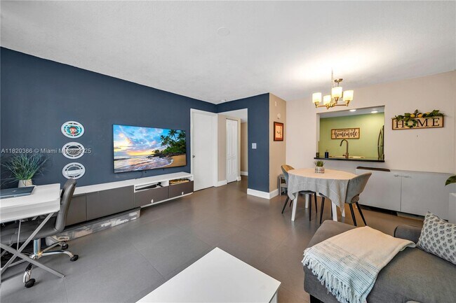 1720 NW N River Dr in Miami, FL - Building Photo - Building Photo