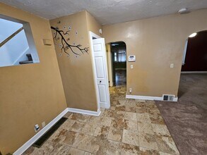 15218 Shiloh Rd in Cleveland, OH - Building Photo - Building Photo