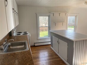 660 County Rte 1 in Oswego, NY - Foto de edificio - Building Photo