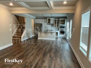 7000 Lancaster Xing in Flowery Branch, GA - Foto de edificio - Building Photo