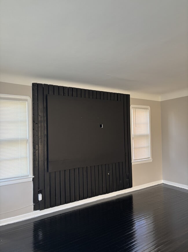 8064 Suzanne Ave in Detroit, MI - Building Photo - Building Photo