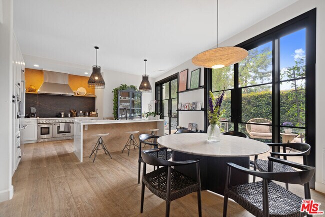 2065 Watsonia Terrace in Los Angeles, CA - Building Photo - Building Photo