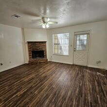 1208 Hidden Pl in Tallahassee, FL - Building Photo - Building Photo