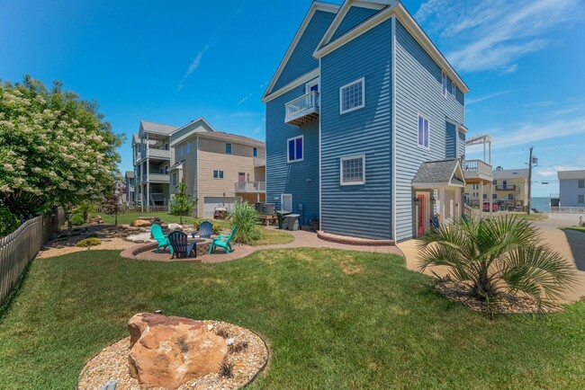 811 N 1st St in Hampton, VA - Foto de edificio - Building Photo