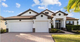 4056 Sunset Lake Dr in Lakeland, FL - Building Photo