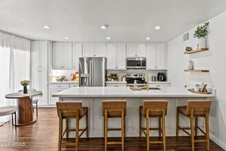 1024 N 85th Pl in Scottsdale, AZ - Building Photo - Building Photo