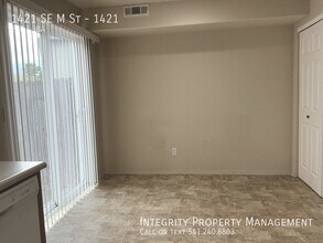 1421 SE M St in Grants Pass, OR - Building Photo - Building Photo