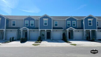 2562 Skyline Lp in Kissimmee, FL - Building Photo