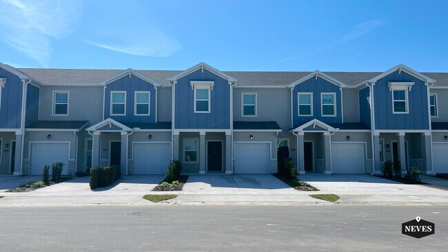 property at 2562 Skyline Lp
