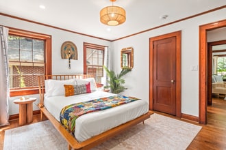 949 Victory Dr SW in Atlanta, GA - Foto de edificio - Building Photo