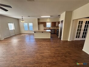 106 Pin Oak Ct in Victoria, TX - Building Photo - Building Photo