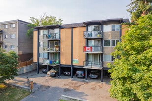 Garrison Apartments in Calgary, AB - Building Photo