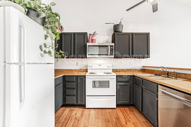 17315 E Rice Cir in Aurora, CO - Building Photo - Building Photo