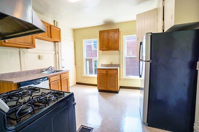 713 S Beech St in Syracuse, NY - Building Photo - Building Photo