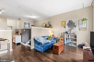 1832 Green St in Philadelphia, PA - Building Photo