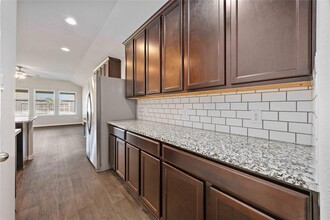 3910 Park Rdg Ct. in Missouri City, TX - Building Photo - Building Photo