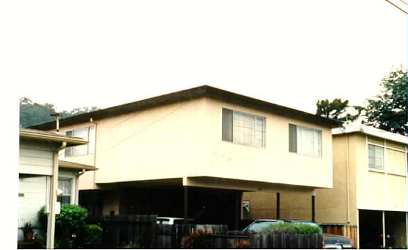 634 Stannage Ave in Albany, CA - Building Photo - Building Photo