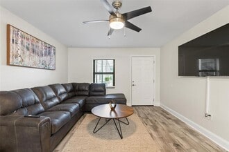 3909 W Cleveland St in Tampa, FL - Foto de edificio - Building Photo