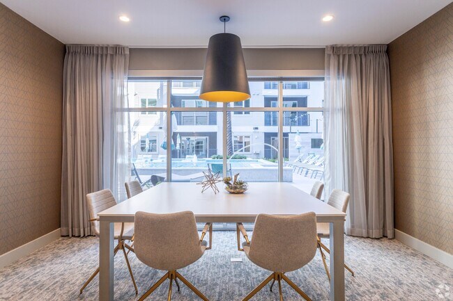 property at 3636 W Dallas St