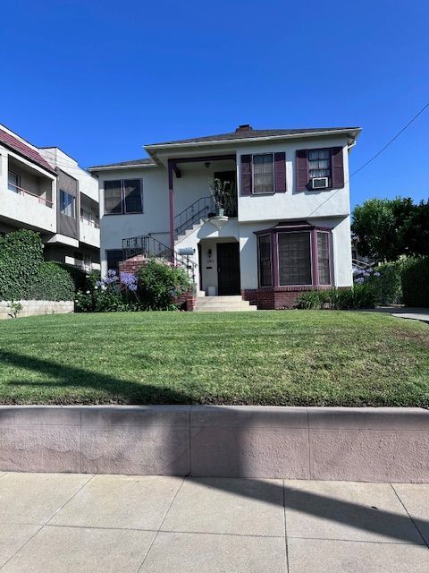 205 W Grand Ave in Alhambra, CA - Building Photo