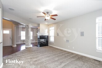 5928 Aldridge Dr in Whitestown, IN - Foto de edificio - Building Photo