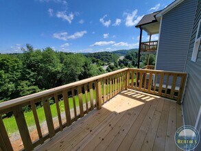 Hampton Estates Townhomes in Boone, NC - Building Photo - Building Photo