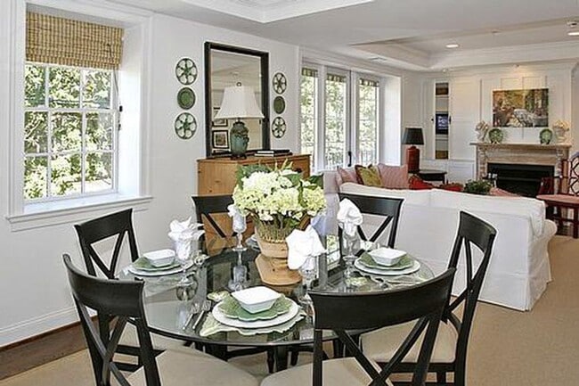 property at 701 S 7th St