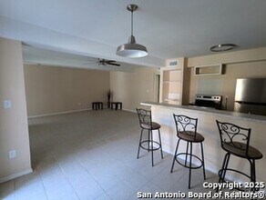 3718 Pleasanton Rd in San Antonio, TX - Building Photo - Building Photo