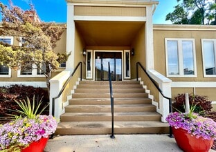 21W at Wichita State in Wichita, KS - Foto de edificio - Building Photo