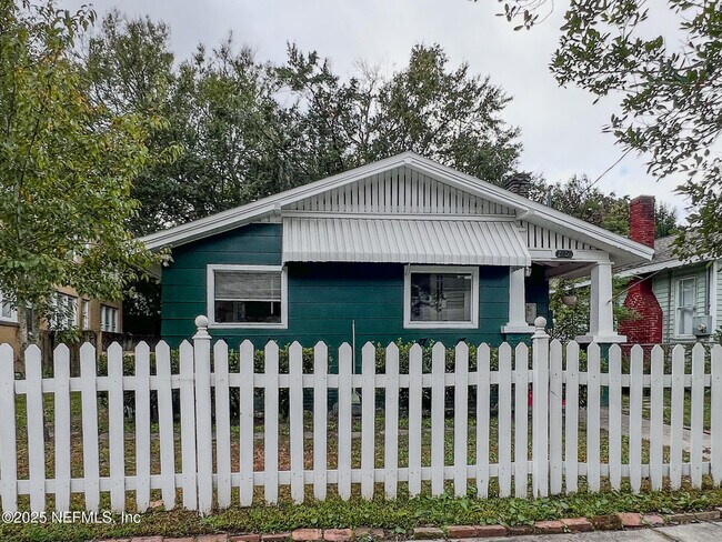 2806 College St in Jacksonville, FL - Building Photo - Building Photo
