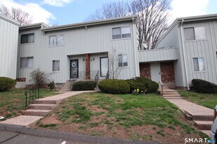 79 Webster Ct in Newington, CT - Building Photo