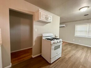 505 E 37th St in Lubbock, TX - Building Photo - Building Photo