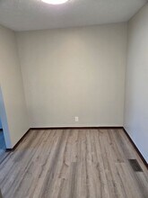 13615 Spring St in Omaha, NE - Building Photo - Building Photo