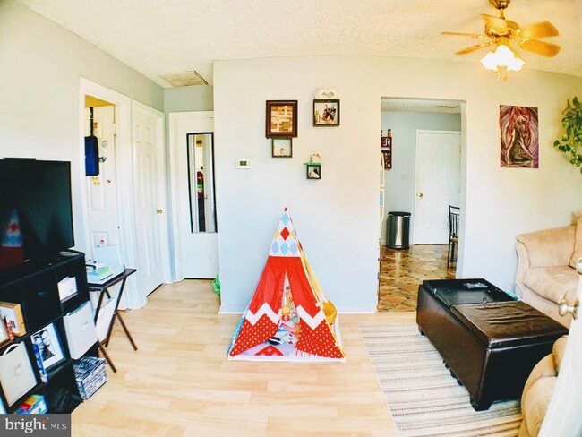 37 Evans Ln in Stafford, VA - Building Photo - Building Photo