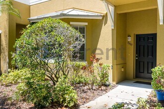 7569 Tamarind Ave in Tampa, FL - Building Photo - Building Photo