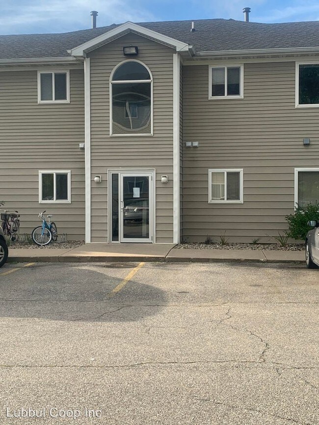 4549 Steinbeck St in Ames, IA - Building Photo - Building Photo