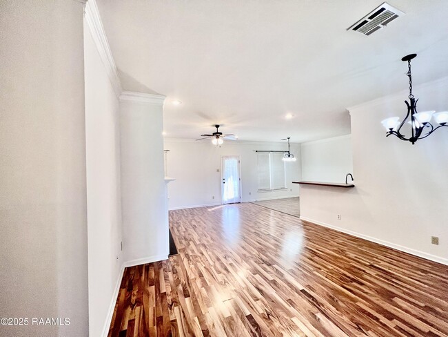 204 Chevalier Blvd in Lafayette, LA - Building Photo - Building Photo