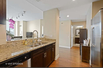 757 N Orleans St, Unit 1301 in Chicago, IL - Building Photo - Building Photo
