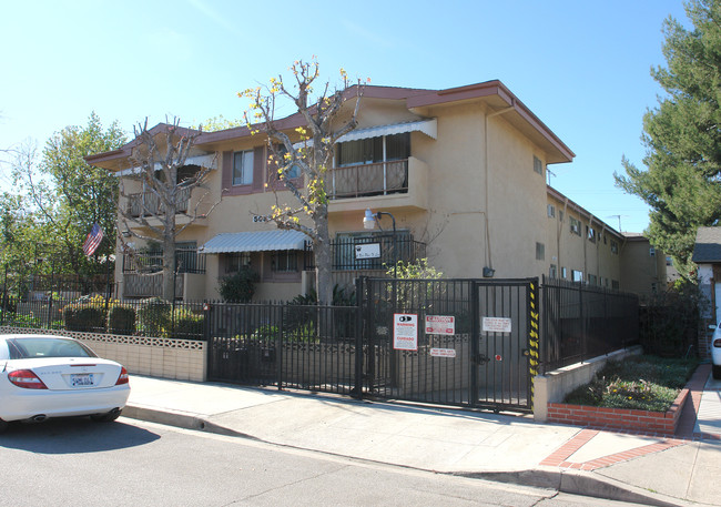 5053 Cartwright Ave in North Hollywood, CA - Building Photo - Building Photo