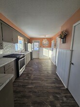 1512 N Walnut St in Dover, OH - Building Photo - Building Photo