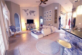 2640 Hazel Grove Ln in Oviedo, FL - Building Photo - Building Photo