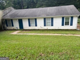 6 Fisher Alley in Newnan, GA - Building Photo