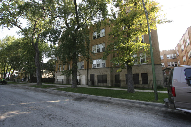 8045-8055 S Manistee Ave in Chicago, IL - Foto de edificio - Building Photo