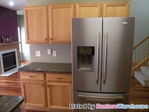 1107 Bergmann Dr in Stillwater, MN - Foto de edificio - Building Photo