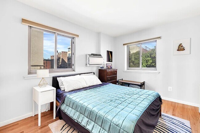 property at 184 Thompson St