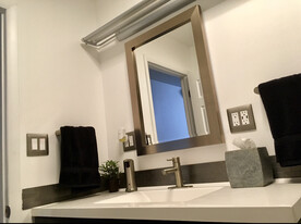 14 Waldo Ave, Unit 2nd floor in Jersey City, NJ - Building Photo