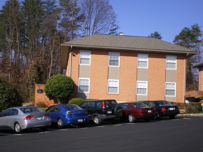 property at 2432 Arlington Blvd