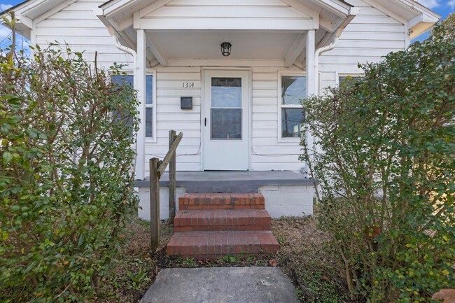 1314 Nun St in Wilmington, NC - Foto de edificio - Building Photo