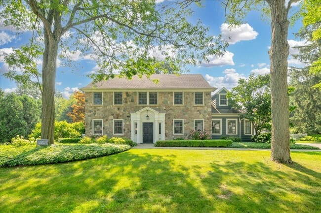 property at 1211 Willow Ln